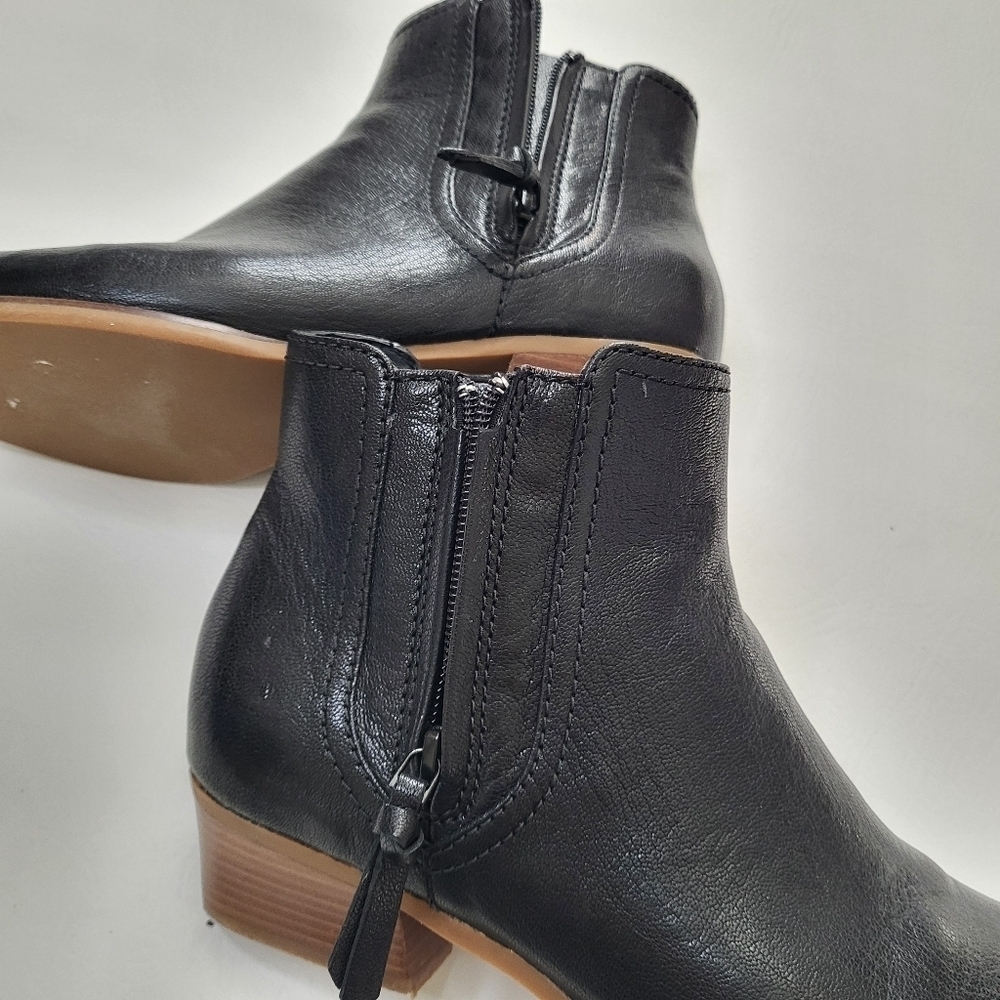 Cole Haan Hadlyn women's black leather zippered almond toe ankle booties size 9 - Picture 5 of 11